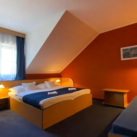 U Milina Hotel Milín